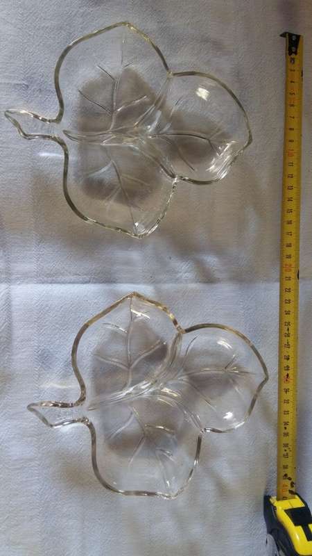 2 x cut glass rounded leaf 3 division server